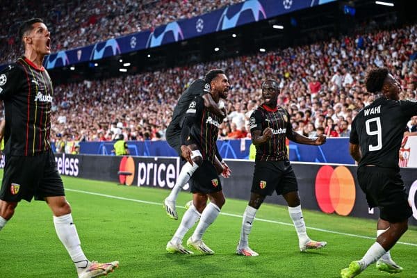 Mercato Lens : un buteur miracle de la saison passée en route vers le Qatar