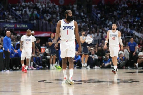 NBA : James Harden signe un nouveau contrat juteux