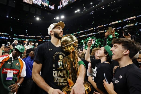 NBA : Les détails fous du contrat de Jayson Tatum à 292 M€