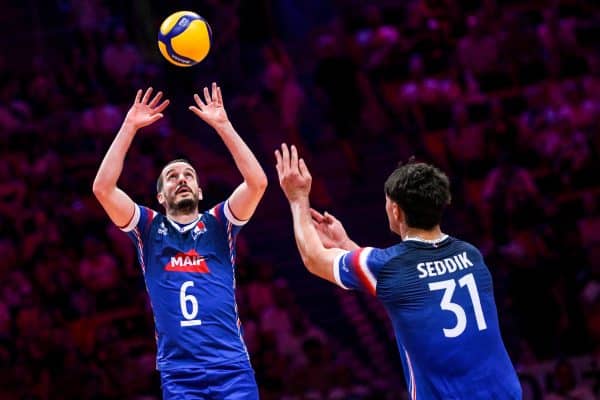 JO 2024 : Dans le dur, les volleyeurs français réussissent leur entrée en lice