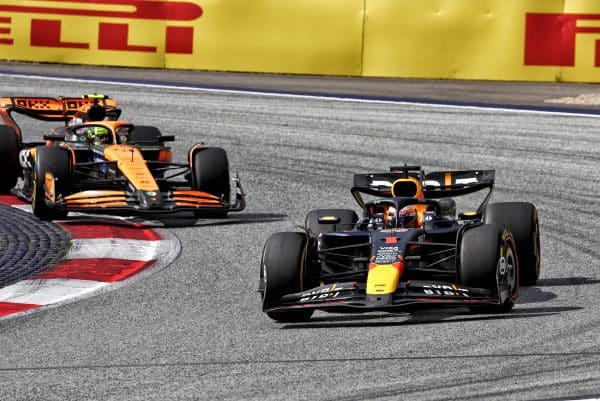 F1 : Lando Norris incendie Max Verstappen
