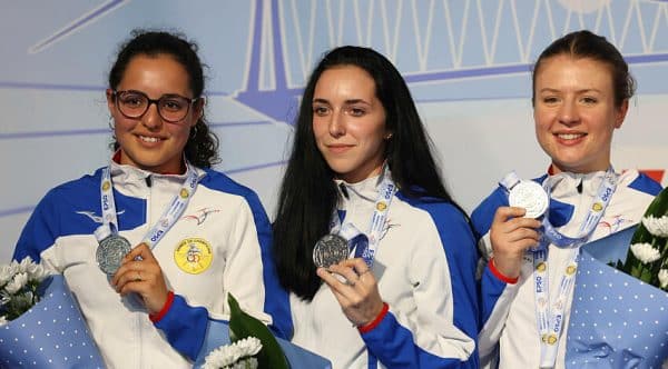 JO 2024 : médaillée d’argent, cette française nage en plein bonheur 