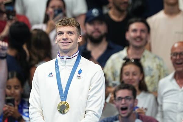JO 2024 : “C’était mon cadeau de Noël”, Léon Marchand ironise après son triplé historique