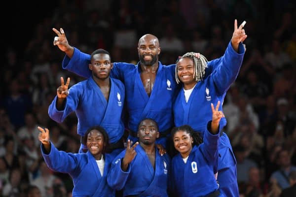 JO 2024 : Le judo français prend l’or en par équipes mixtes, Teddy Riner fait une annonce sur sa retraite