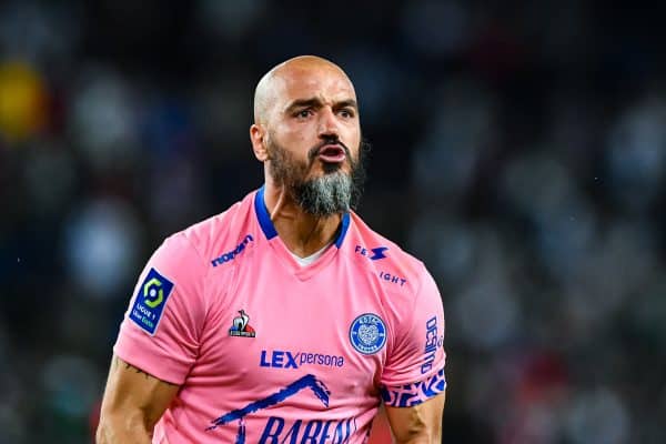 ASSE : Jessy Moulin vole au secours de Gautier Larsonneur