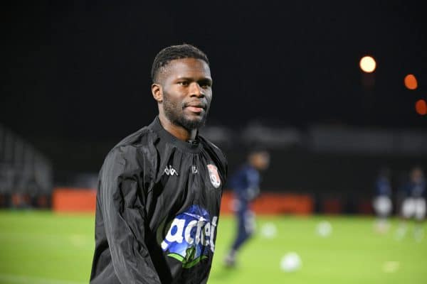 Girondins de Bordeaux : un nouveau défenseur central arrive