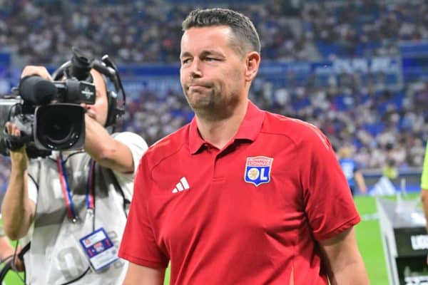 OL : furieux, Pierre Sage tire la sonnette d’alarme sur DAZN
