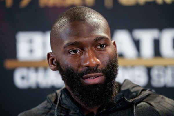 MMA : “Il n’y a rien !”, Nassourdine Imavov ennuie Cédric Doumbè