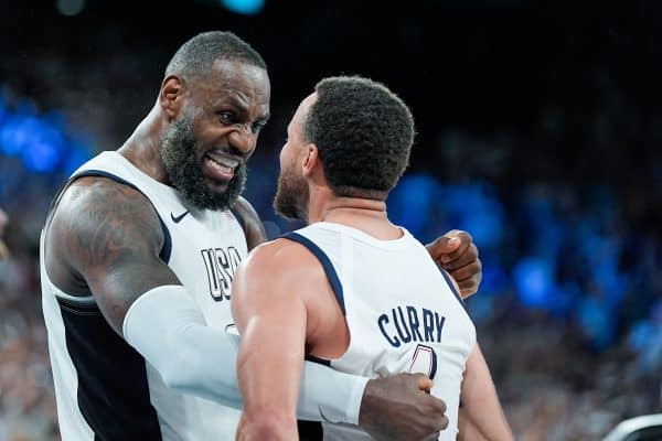 LeBron James et Stephen Curry bientôt réunis en NBA ?