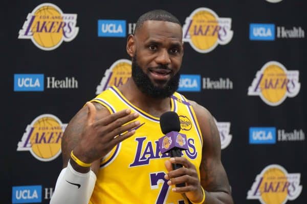 NBA : “Surréaliste !”, LeBron James revient sur sa 1ère avec Bronny