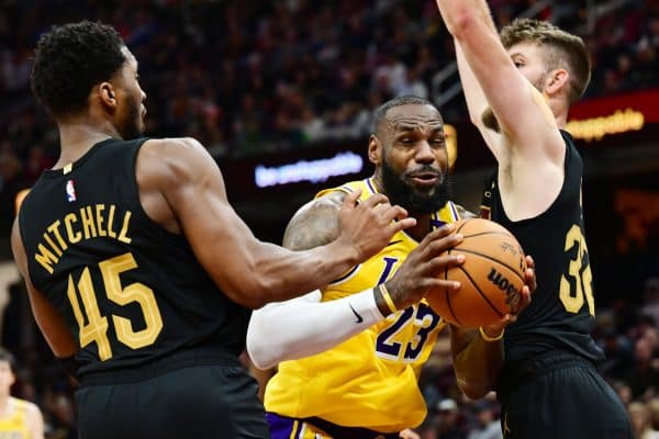 Le résumé NBA de la nuit : Les Cavaliers gâchent le retour des James, Bilal Coulibaly inarrêtable
