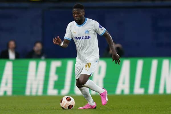 Mercato OM : un nouveau club fonce sur Chancel Mbemba