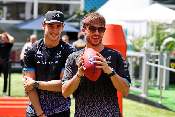 F1 : football, padel, Pierre Gasly veut “faire comme Gerard Piqué”