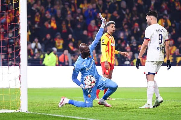 RC Lens : au moins 8 absents face à l’OM, inquiétude chez les gardiens