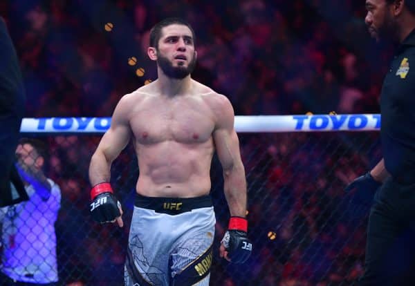UFC : Le combat Makhachev vs. Topuria finalement plus dans les plans ?