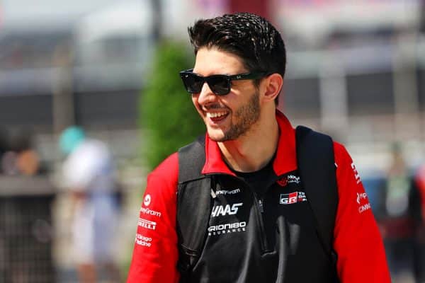 F1 : “La voiture a pris vie”, Esteban Ocon, à la fête en Chine, annonce la couleur