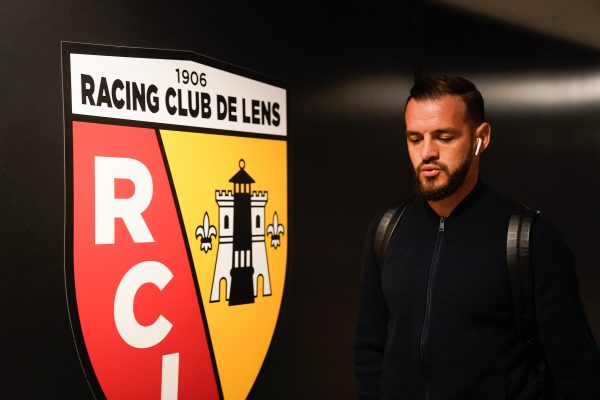 RC Lens : Pourquoi le club doit absolument prolonger Jonathan Gradit