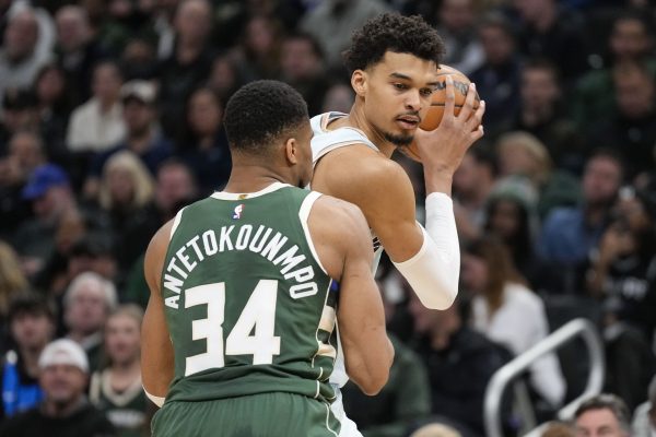 NBA : Pourquoi les Spurs de Wembanyama doivent se ruer sur Antetokounmpo et non Durant