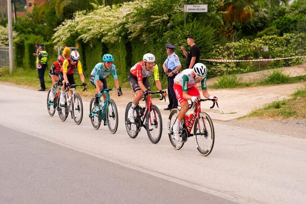 Classement Étape 1 Giro 2025 : les résultats complets