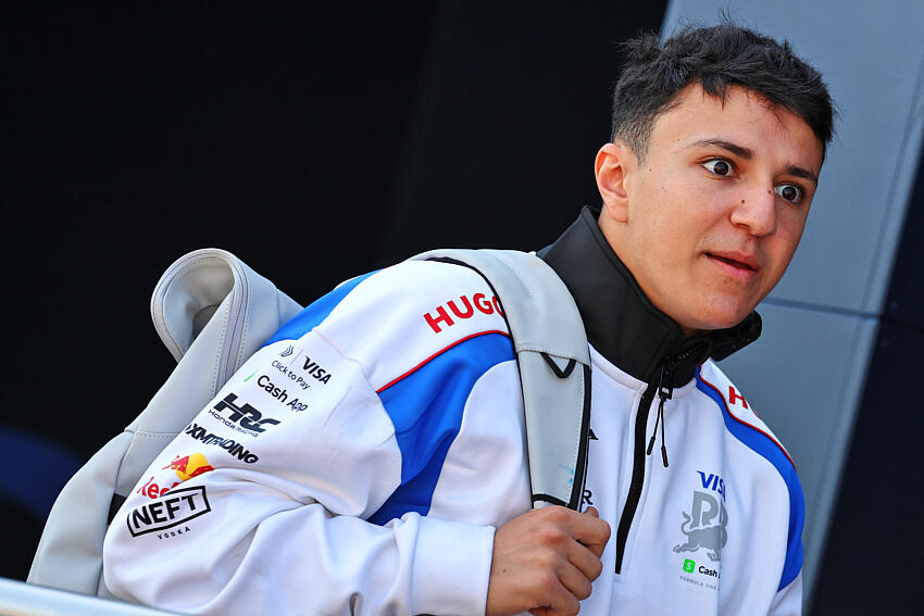 F1 : pourquoi Isack Hadjar pourrait quitter Racing Bulls dès cet été