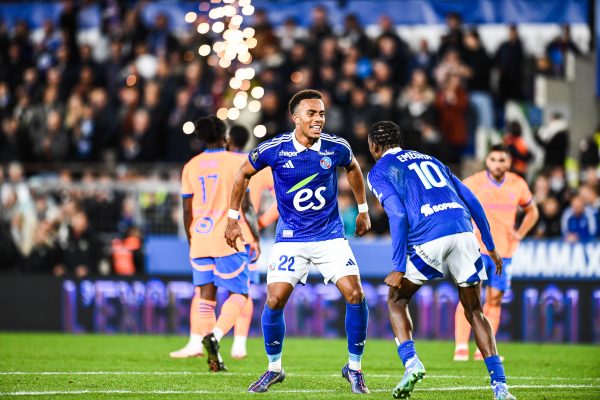 Mercato Strasbourg : Un géant d’Europe en pince pour un cadre de Liam Rosenior