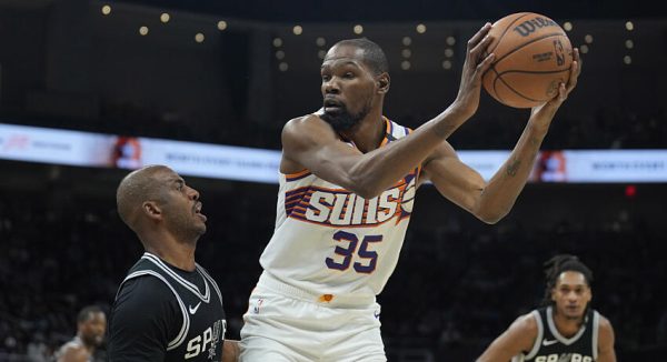 NBA : l’improbable demande des Suns pour lâcher Kevin Durant à San Antonio
