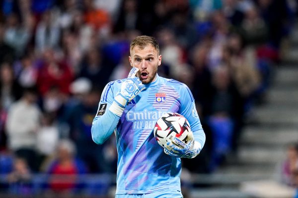 Mercato OL : pourquoi vendre Lucas Perri serait une erreur fatale