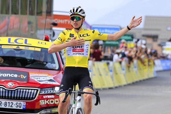 Tour de France 2025 : Tadej Pogačar, trop facile sur le Dauphiné, sera-t-il seul au monde ?