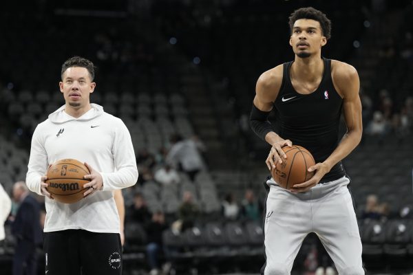 NBA : Une pépite des Spurs envoie un message fort à Mitch Johnson