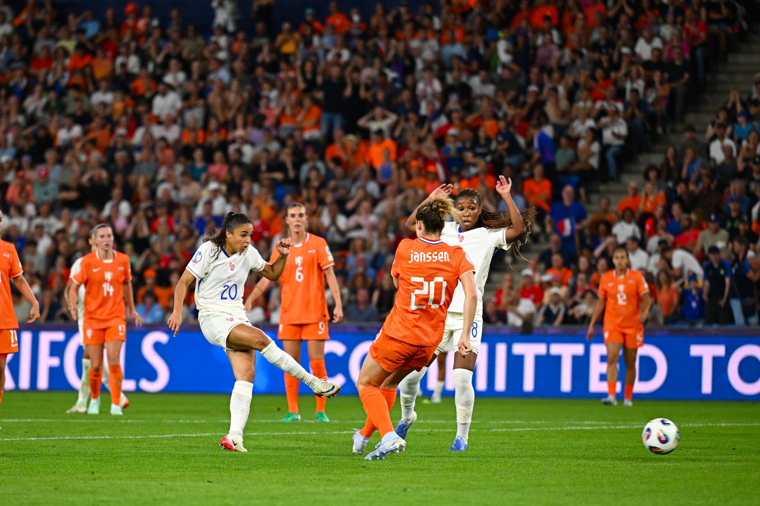 Delphine CASCARINO (France) pendant le match féminin de l'UEFA Euro 2025 entre les Pays-Bas et la France au St. Jakob-Park le 13 juillet 2025 à Bâle, Suisse. (Photo by Baptiste Fernandez/Icon Sport) - Photo by Icon Sport