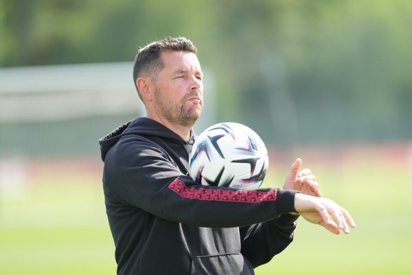 Mercato Lens : Pierre Sage s’attaque à un immense talent pour remplacer Neil El Aynaoui