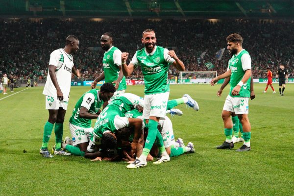 Mercato ASSE : 6 joueurs dans le onze le plus cher de la Ligue 2
