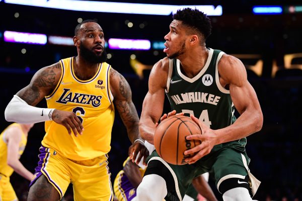 NBA : Le coach assistant des Lakers confirme l’intérêt pour Giannis Antetokounmpo !