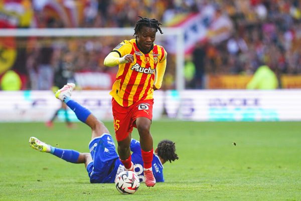 Mercato RC Lens : 3 joueurs pour remplacer Jeremy Agbonifo, parti en Suisse