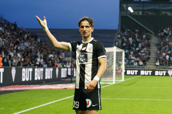 Mercato Rennes : Pourquoi le SRFC se trompe en forçant le dossier Esteban Lepaul