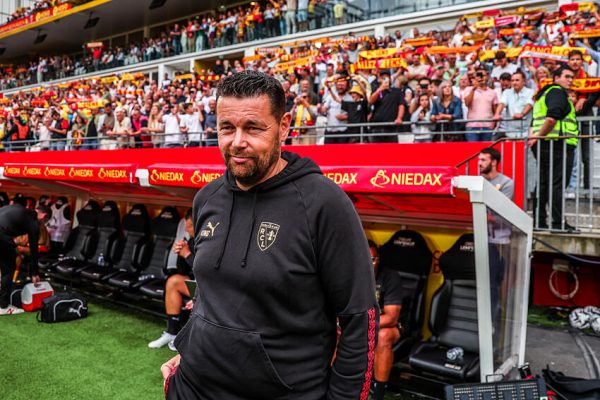 Mercato RC Lens : c’est fait, Pierre Sage a (enfin) trouvé son numéro 9 !