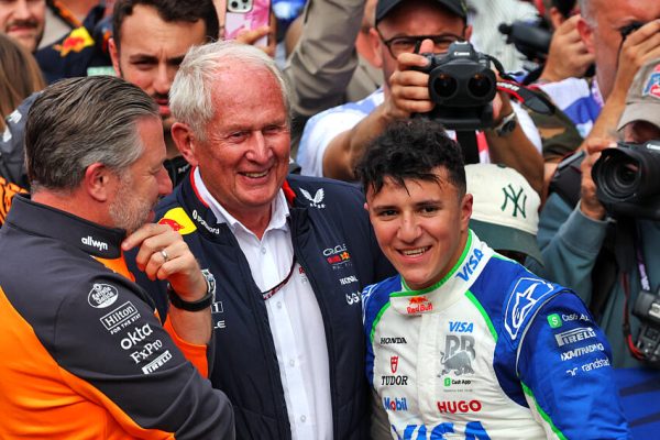F1 : Helmut Marko scelle l’avenir d’Isack Hadjar chez Red Bull