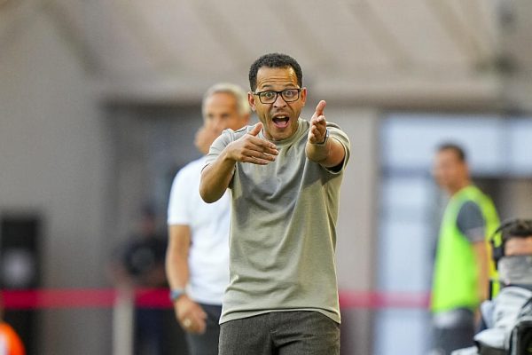 Mercato Strasbourg : Liam Rosenior valide un dernier mouvement sur le fil
