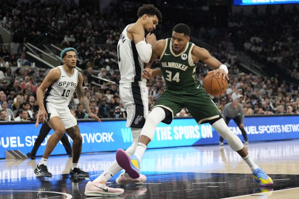 NBA : Pourquoi Giannis Antetokounmpo est le concurrent N°1 de Wembanyama pour le titre MVP