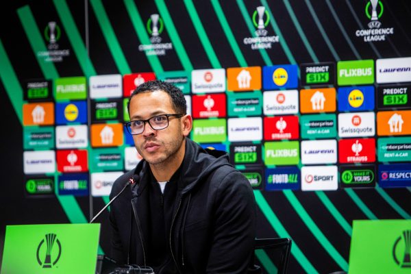 Strasbourg : avant le choc contre Lille, Liam Rosenior a pu faire tourner en Ligue Conférence