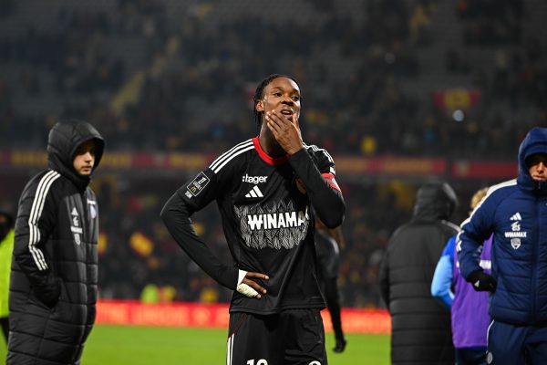 Strasbourg : Emanuel Emegha peut-il perdre sa place de titulaire ?