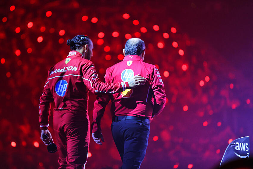 F1 : Fred Vasseur couvre (encore) Lewis Hamilton, Ferrari fulmine