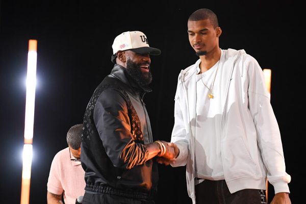 NBA : LeBron James avec Victor Wembanyama chez les Spurs, bonne ou mauvaise idée ?