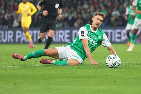 ASSE : Blessure, mutisme, avenir, Lucas Stassin divise chez les Verts