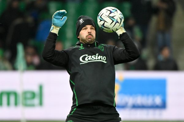 Mercato ASSE : Pourquoi remplacer Gautier Larsonneur devient une priorité pour KSV