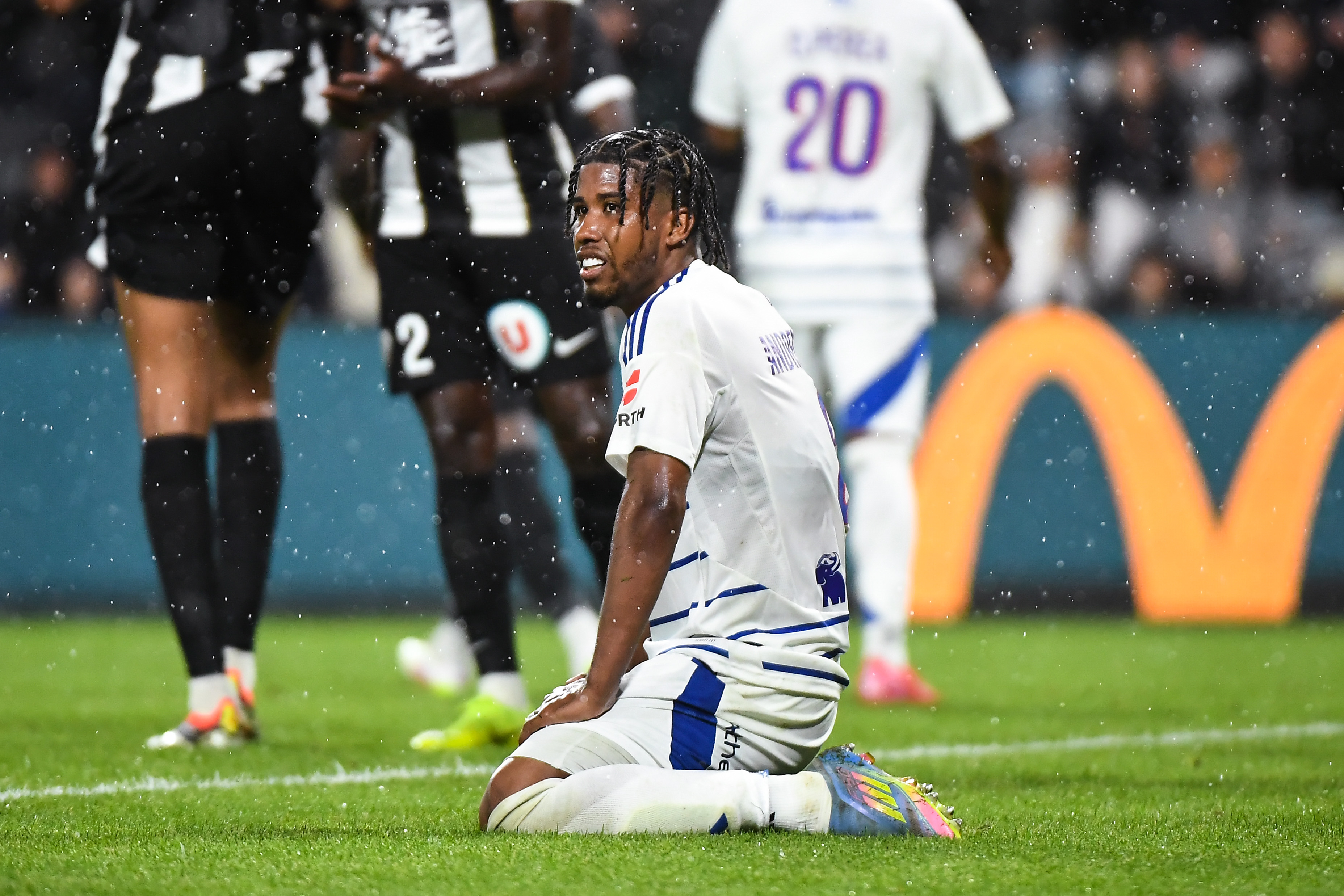 Strasbourg : Pilier de Liam Rosenior la saison dernière, Andrey Santos galère à Chelsea