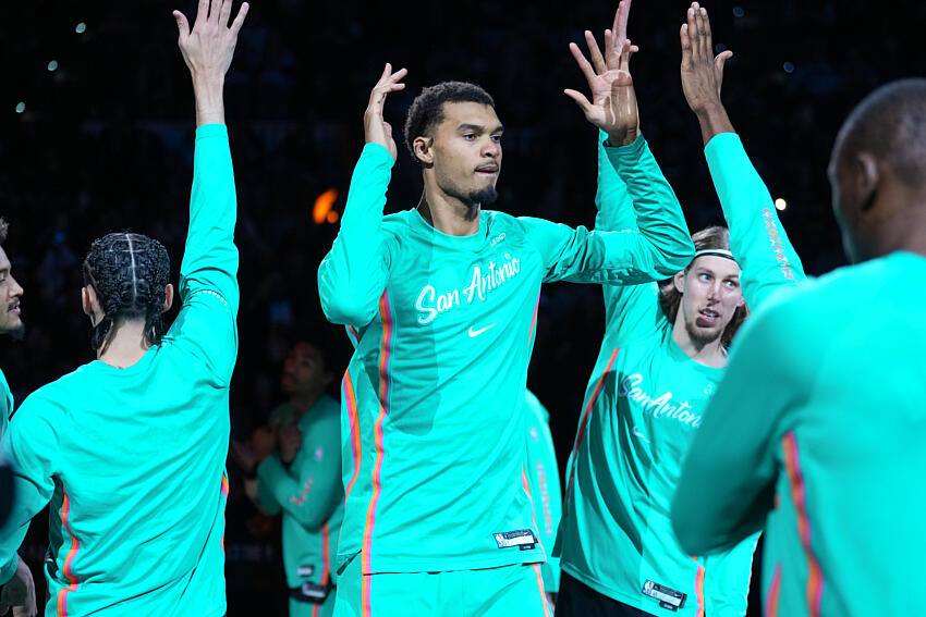 Spurs : Victor Wembanyama est du voyage à Memphis, mais…