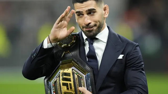 UFC 308 : Ilia Topuria confiant à 100% avant d’affronter Max Holloway !