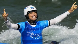 JO 2024 : La Française Angèle Hug prend l’argent en kayak-cross !
