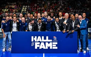 Une légende de l’Équipe de France rebondit… dans le hockey sur glace !